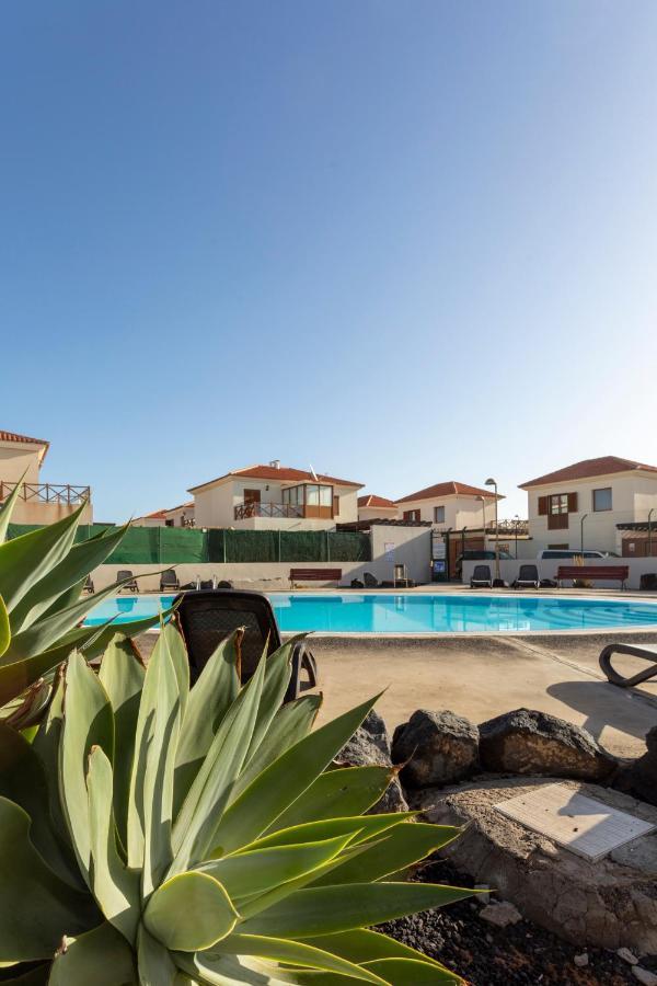 Villa Calderon Hondo. Top Design , Views And Pool Lajares-コラレホ エクステリア 写真